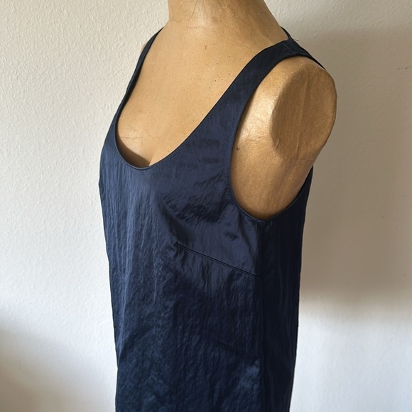 Tibi sz 2 gorgeouss navy tank blouse, great pre owned condition - Picture 5 of 8